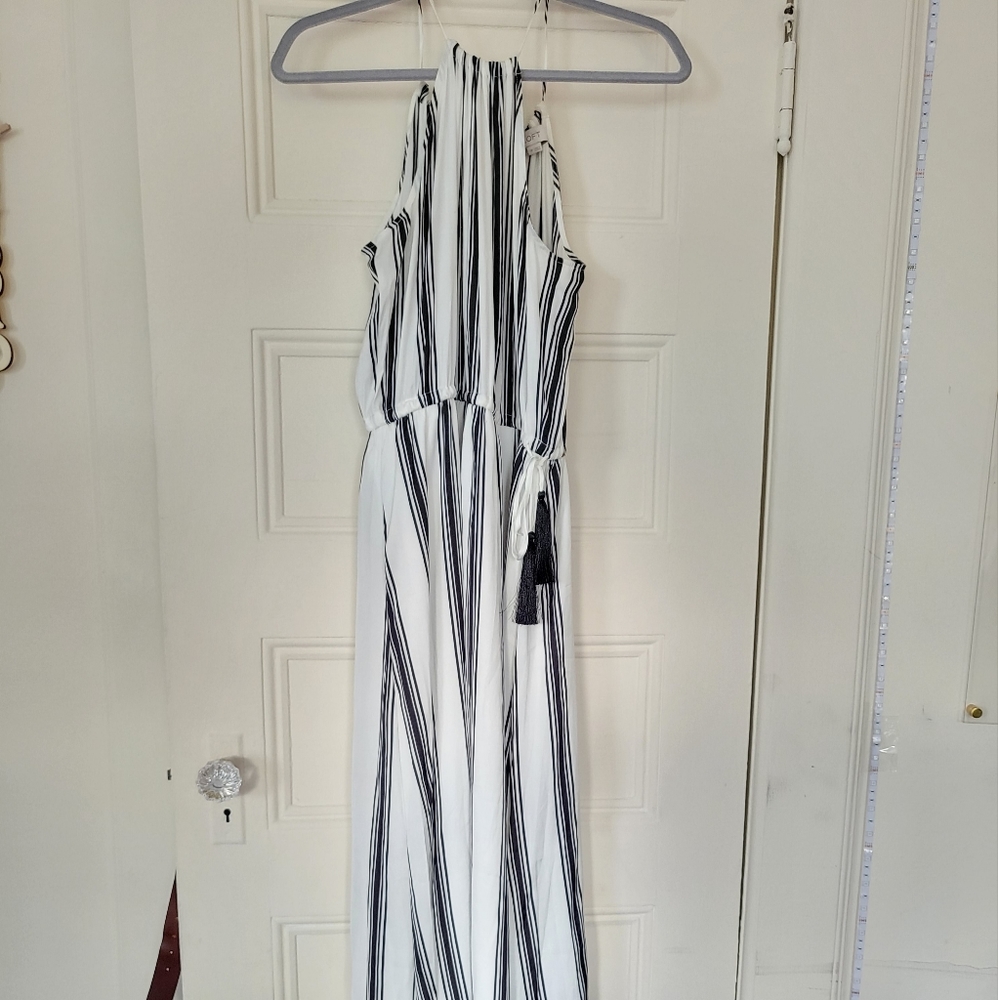 Loft Dress - Picture 2 of 3